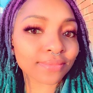 Meet your Posher, Rechee